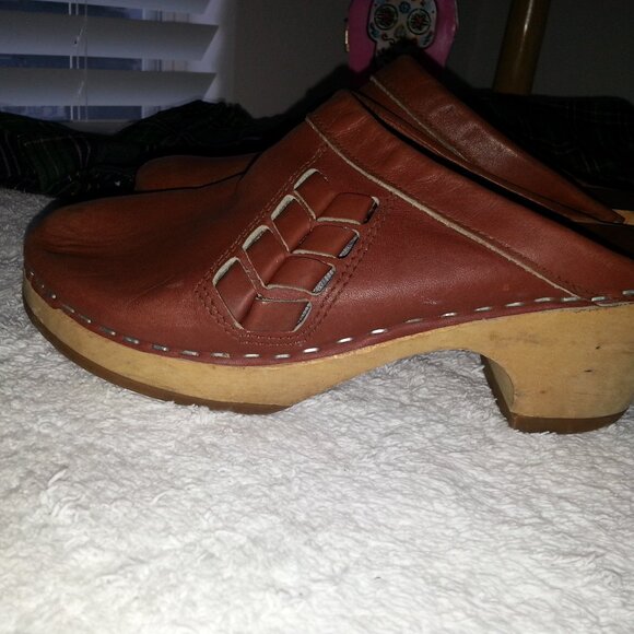 Vintage 1980s MIA Swedish Wood Clogs - Picture 4 of 12